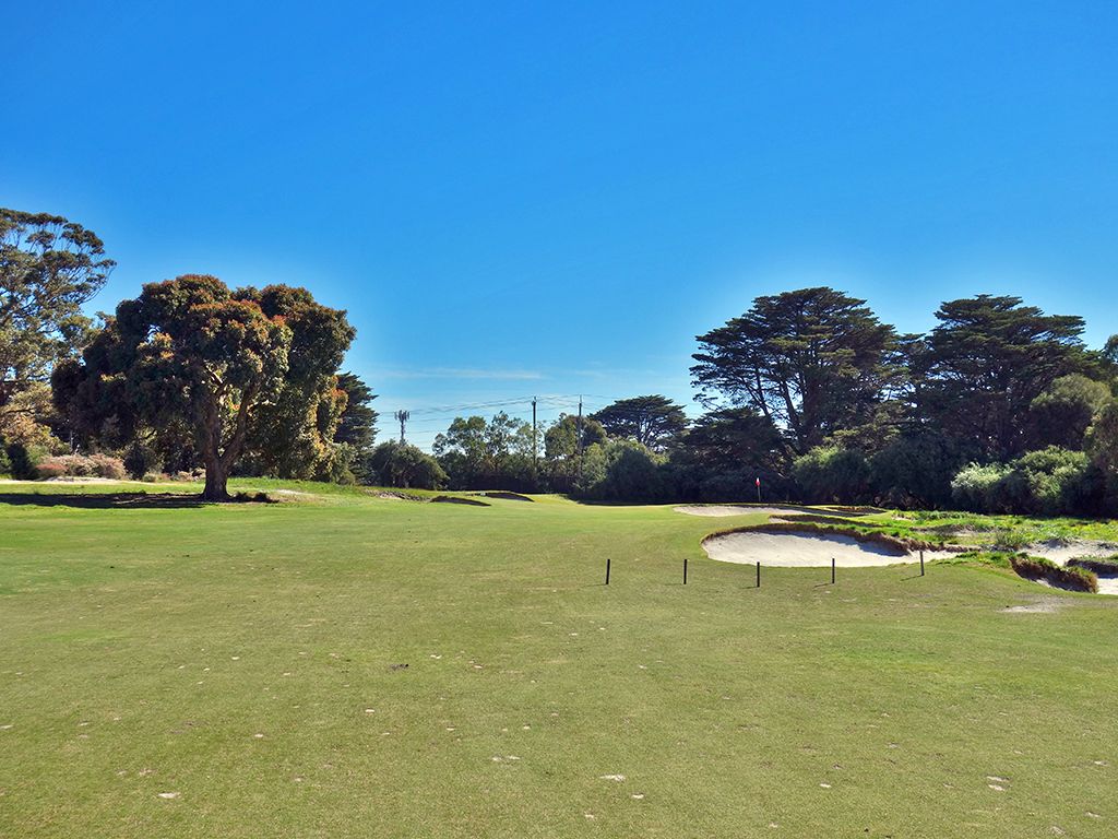 15th Hole at Royal Melbourne Golf Club (East) (303 Yard Par 4)